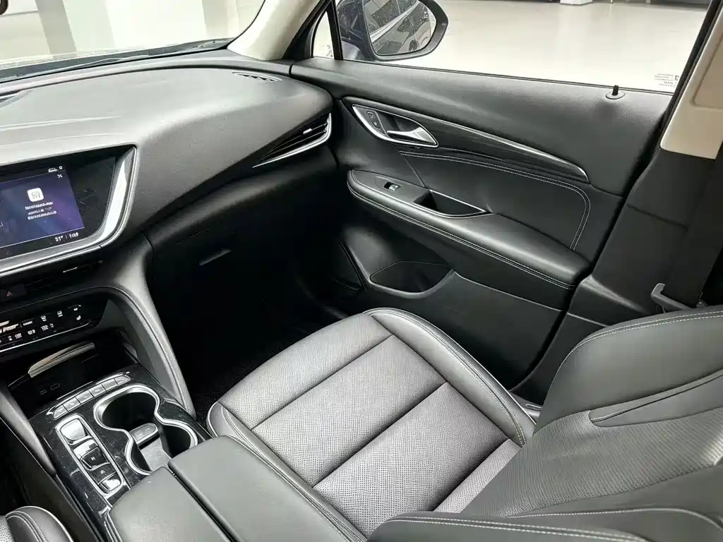 Buick Envision Plus — фото 4