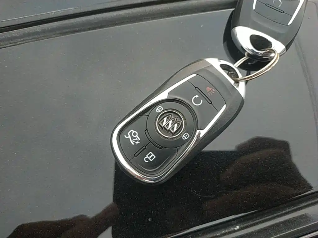 Buick LaCrosse — фото 9