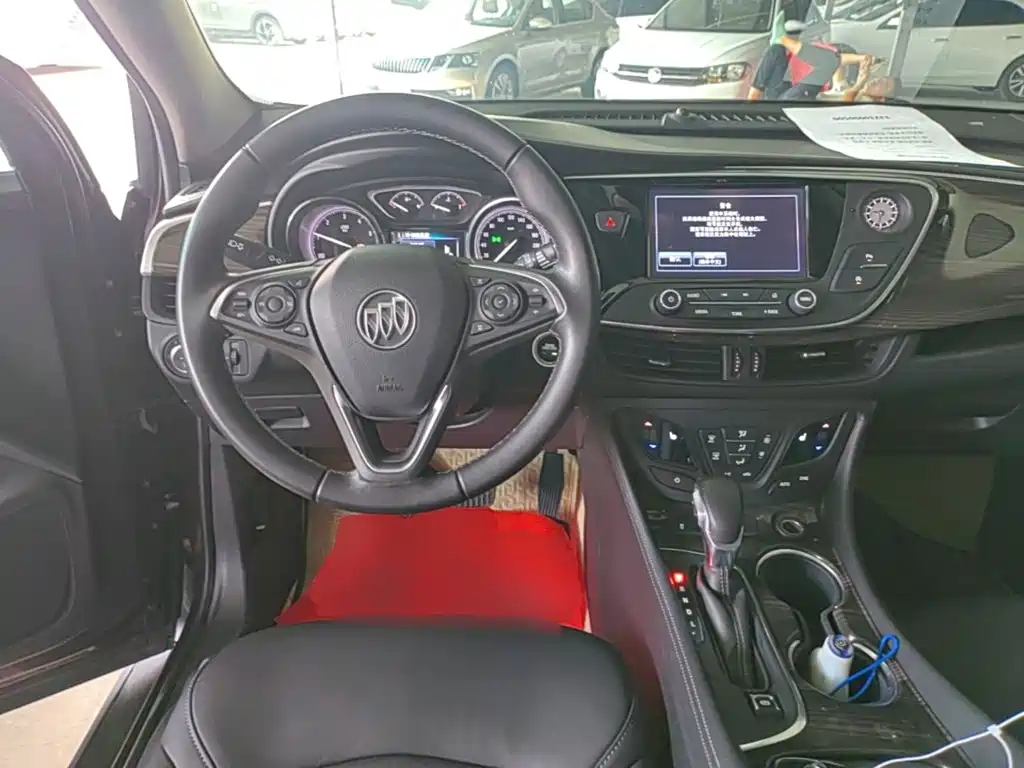 Buick Envision Plus — фото 11