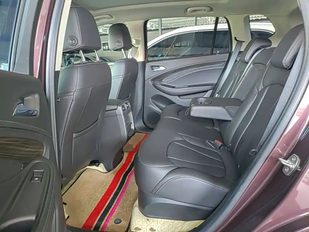 Buick Envision Plus — фото 17