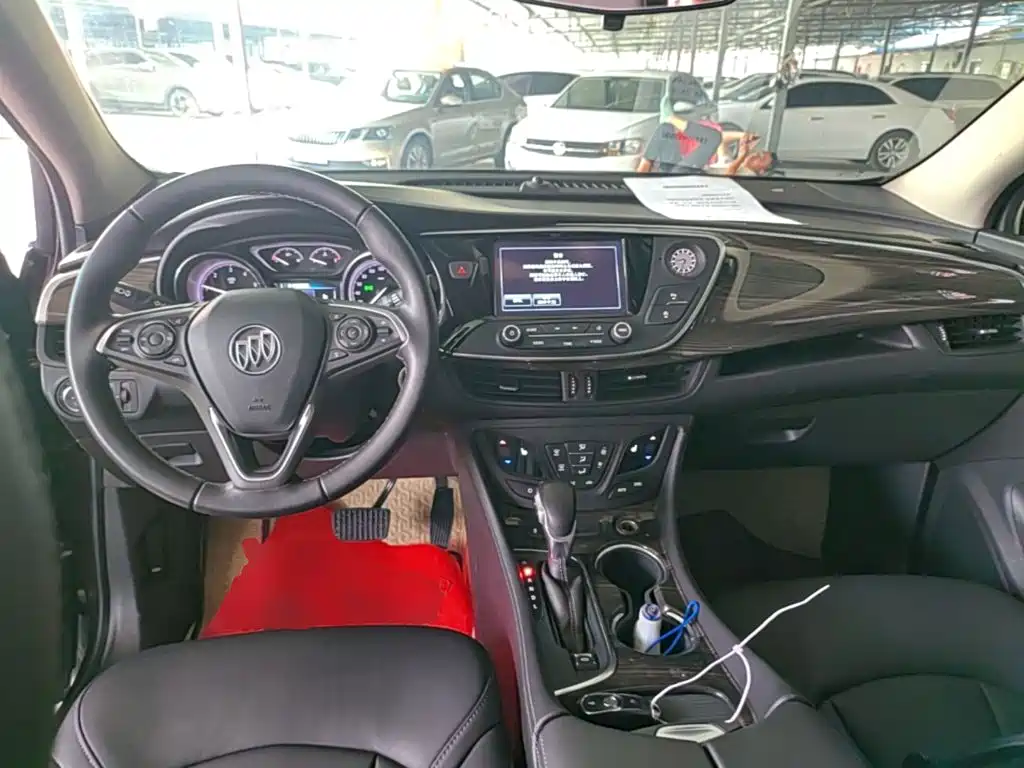 Buick Envision Plus — фото 10