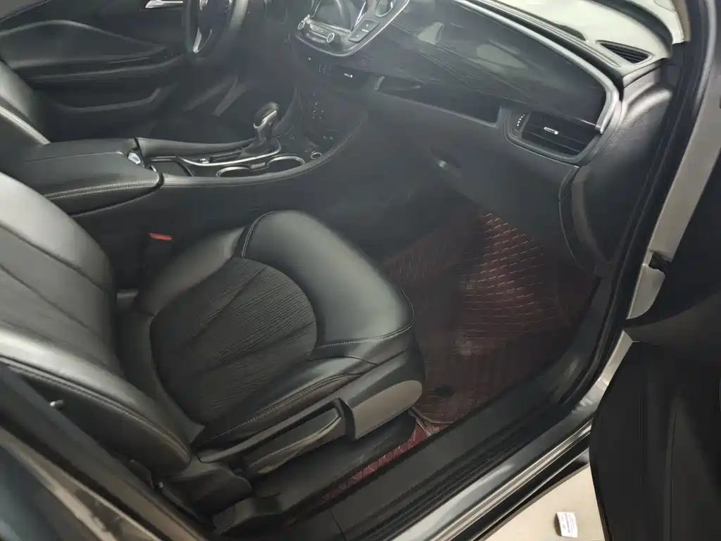 Buick Envision Plus — фото 4