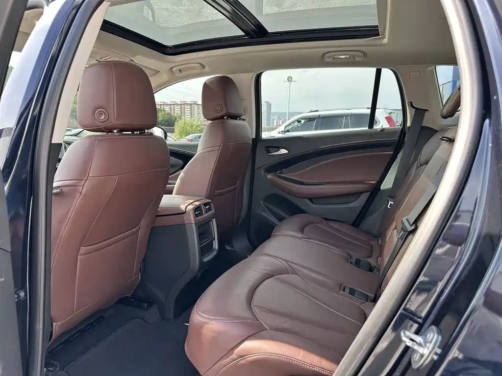 Buick Envision Plus — фото 6
