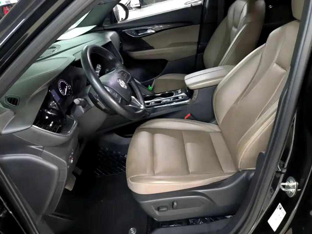 Buick Envision Plus — фото 15