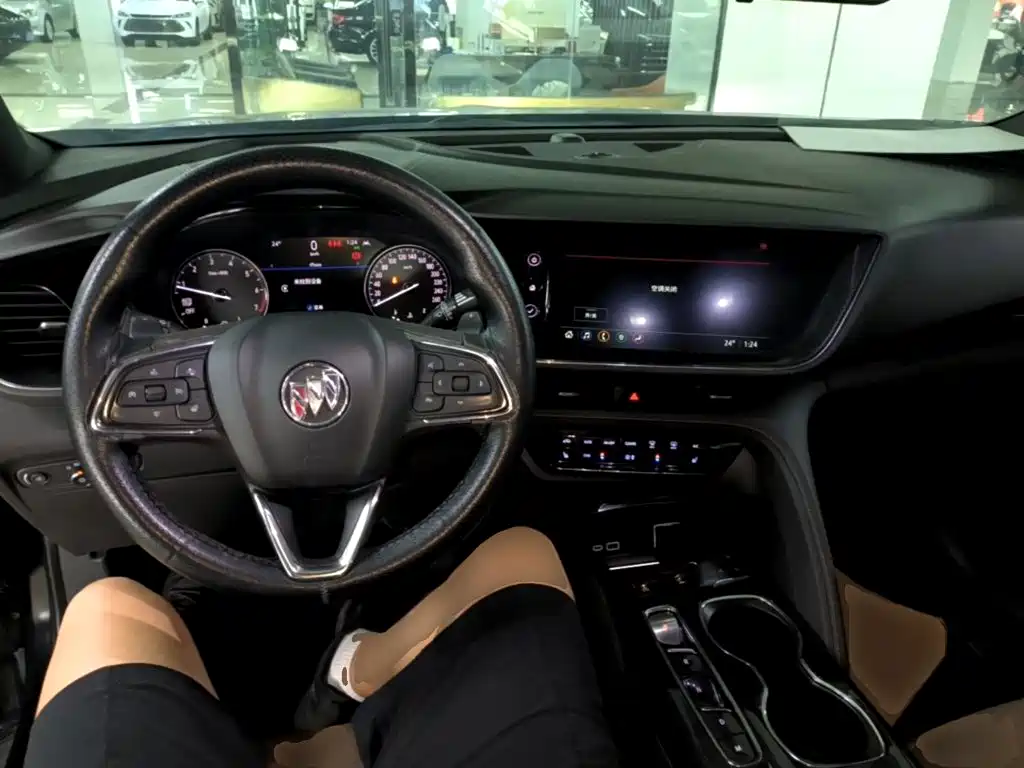 Buick Envision Plus — фото 10