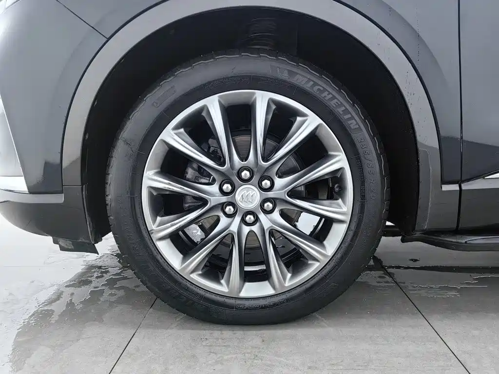 Buick Enclave — фото 17