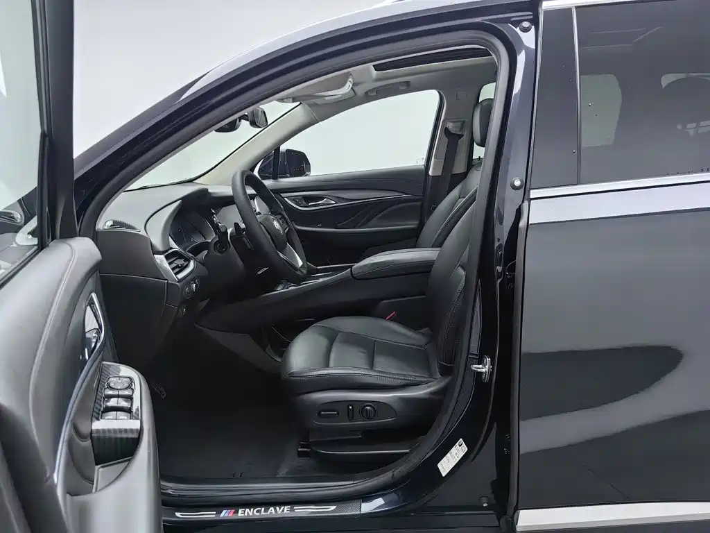 Buick Enclave — фото 10