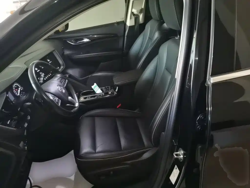 Buick Envision Plus — фото 15