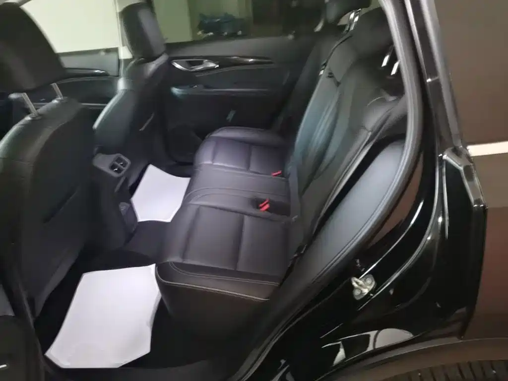 Buick Envision Plus — фото 17