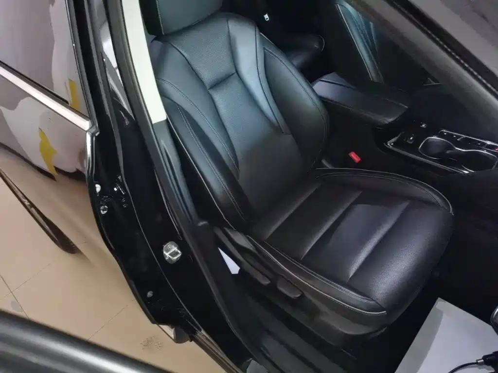 Buick Envision Plus — фото 25