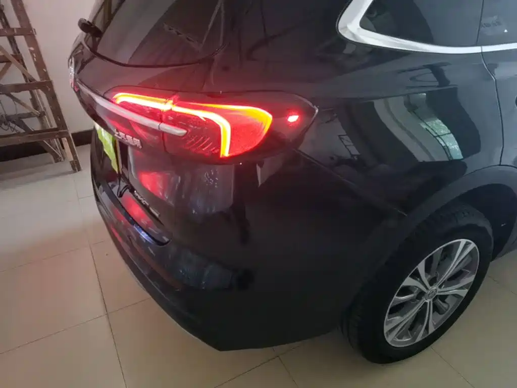 Buick Envision Plus — фото 8