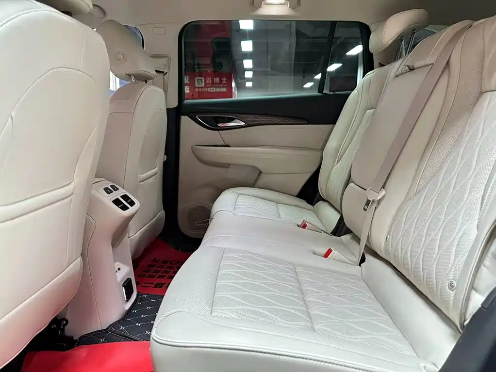 Buick Envision Plus — фото 9