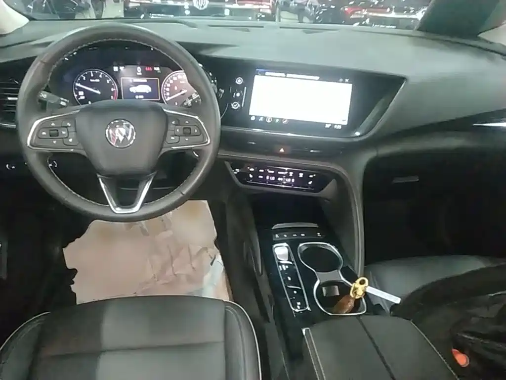 Buick Envision Plus — фото 10