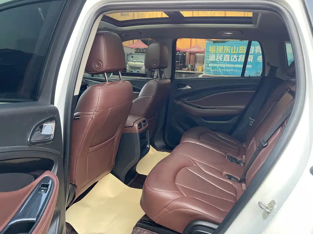 Buick Envision Plus — фото 10