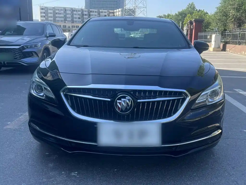 Buick LaCrosse — фото 10