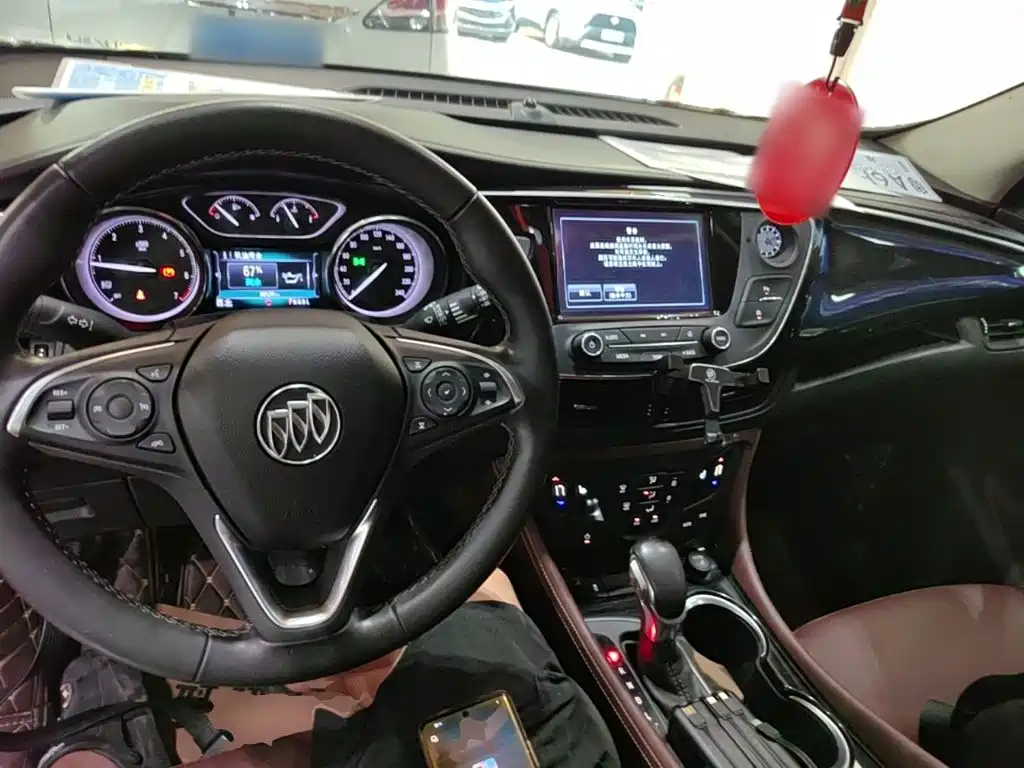Buick Envision Plus — фото 10