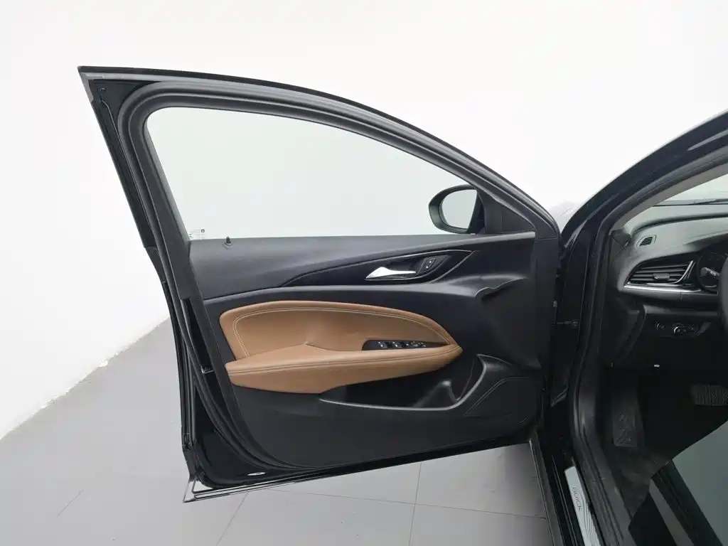 Buick Regal — фото 8