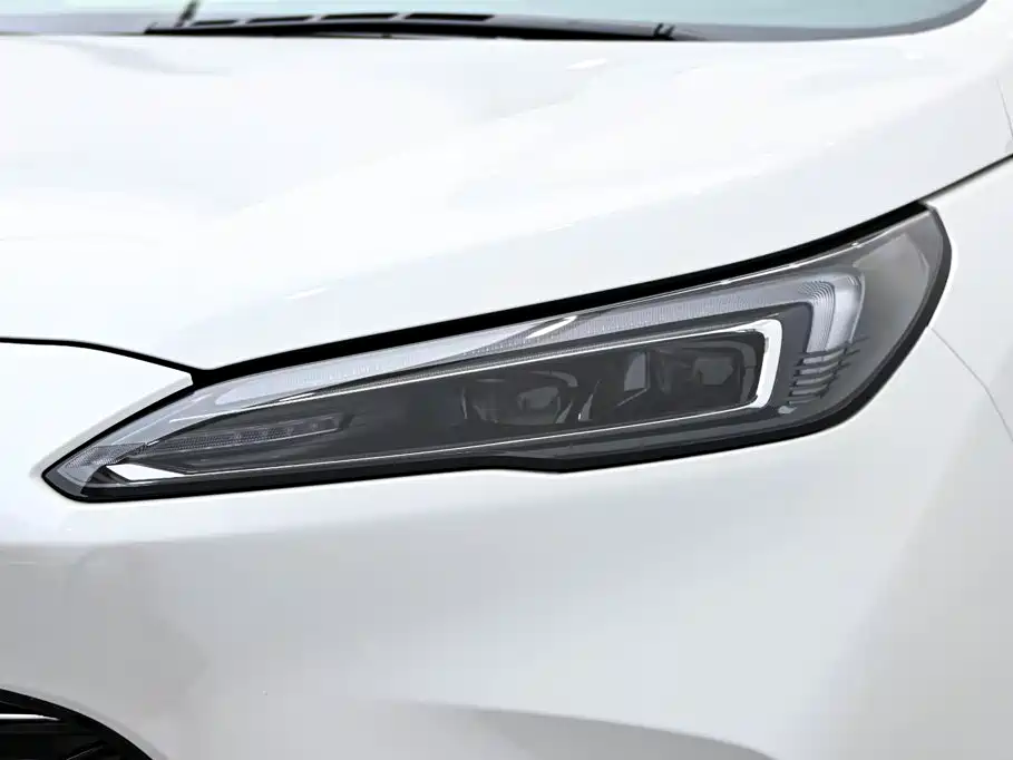 Buick GL8 Hybrid — фото 9