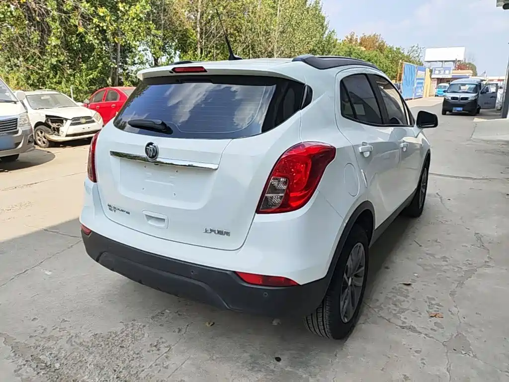 Buick Encore — фото 7