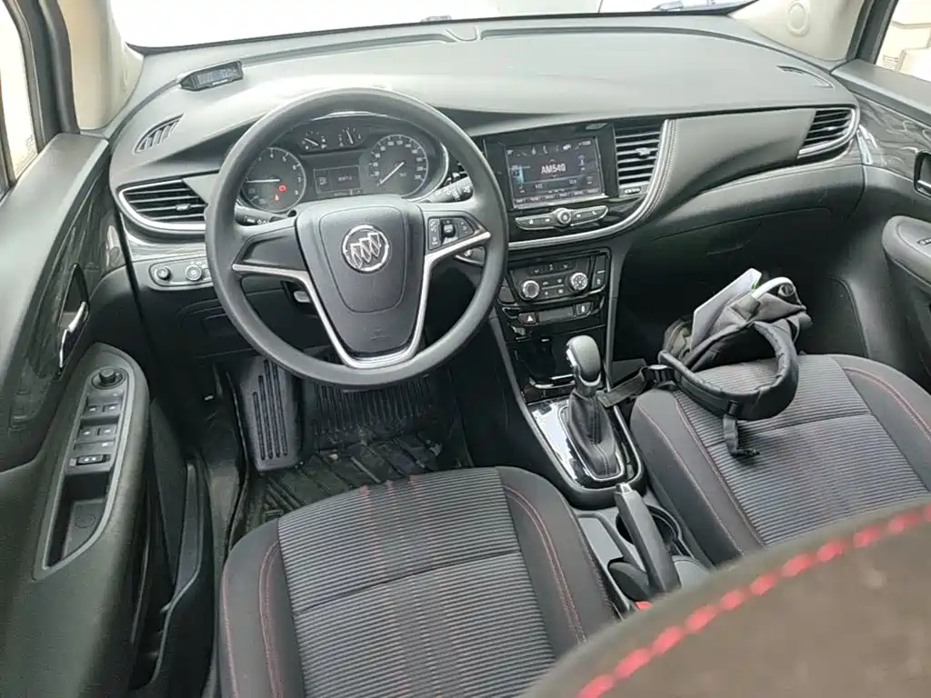 Buick Encore — фото 10