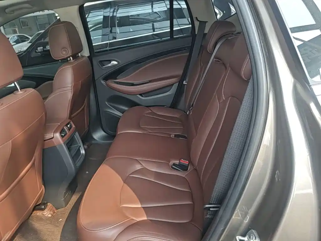 Buick Envision Plus — фото 17