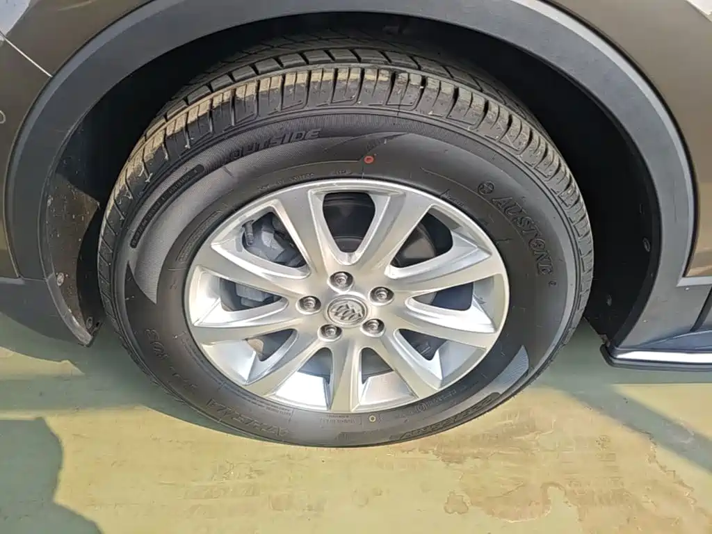 Buick Envision Plus — фото 23