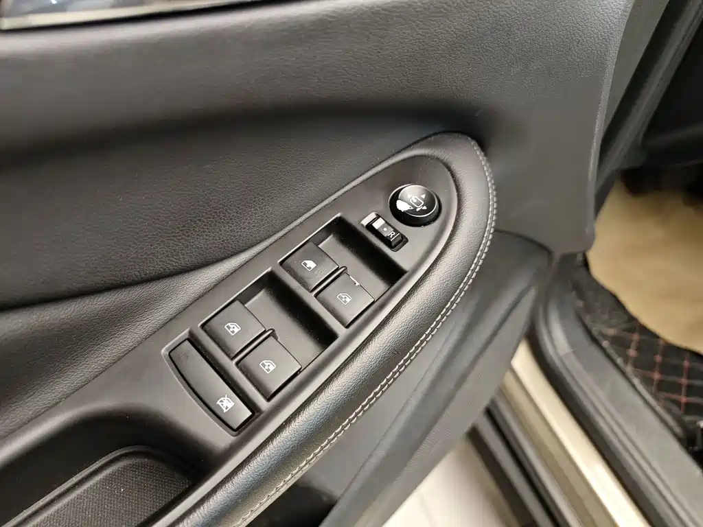 Buick Envision Plus — фото 9