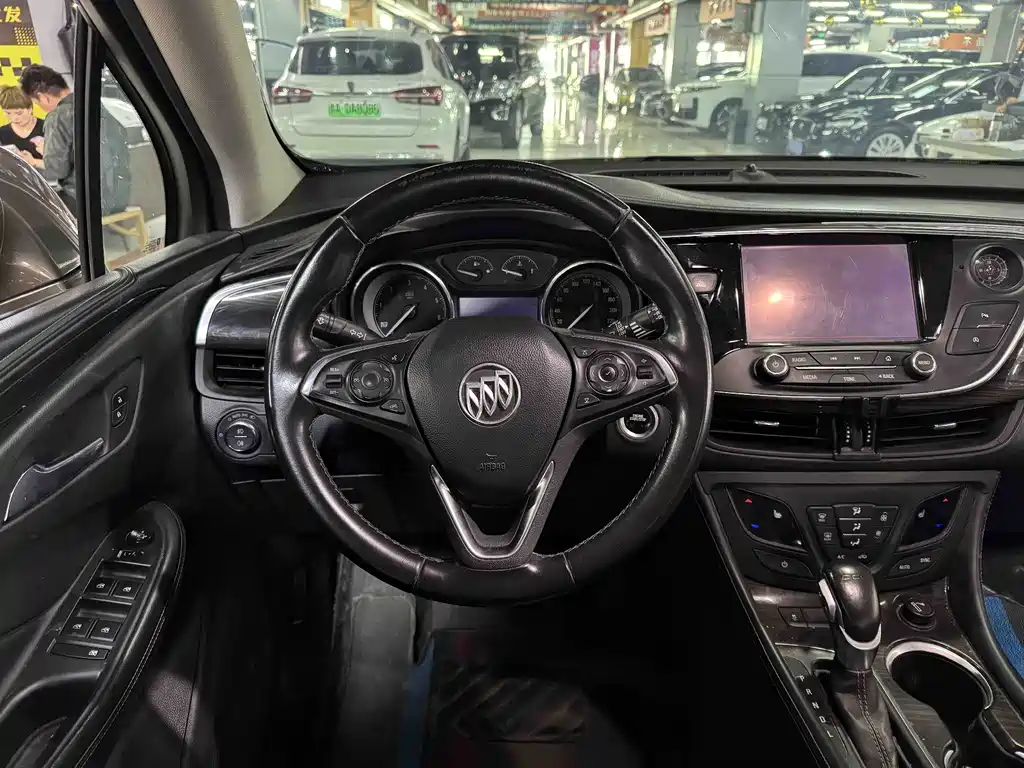 Buick Envision Plus — фото 8