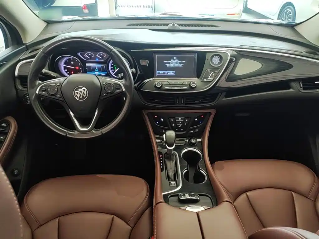 Buick Envision Plus — фото 10