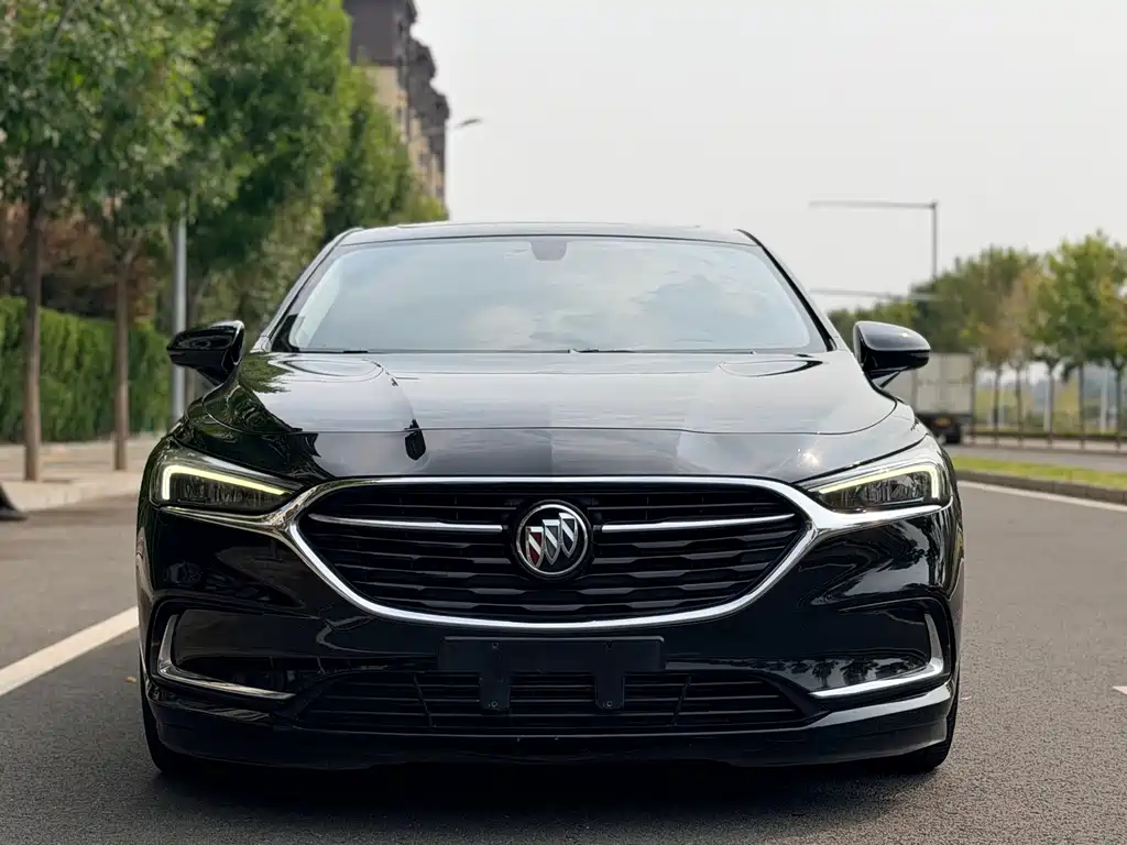 Buick LaCrosse — фото 2