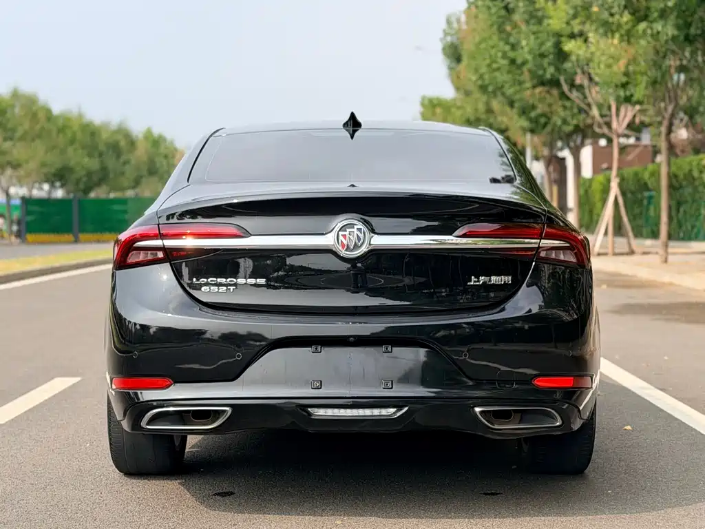 Buick LaCrosse — фото 5