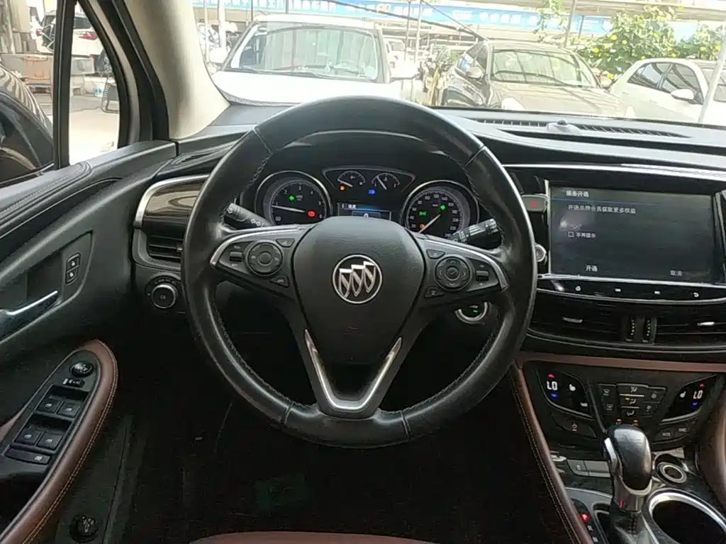 Buick Envision Plus — фото 11