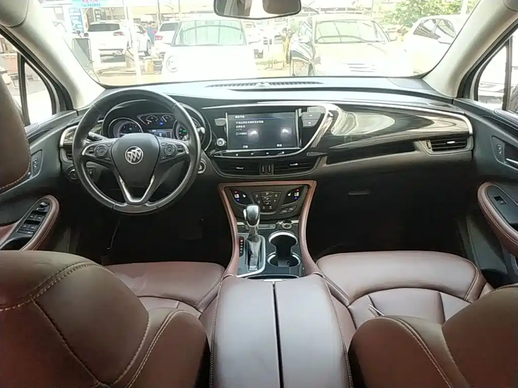 Buick Envision Plus — фото 10