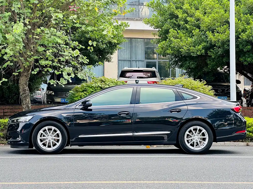 Buick LaCrosse — фото 2