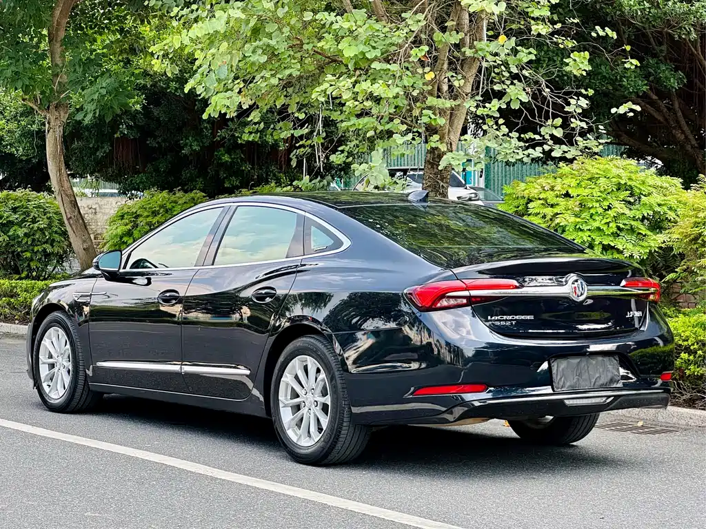 Buick LaCrosse — фото 3
