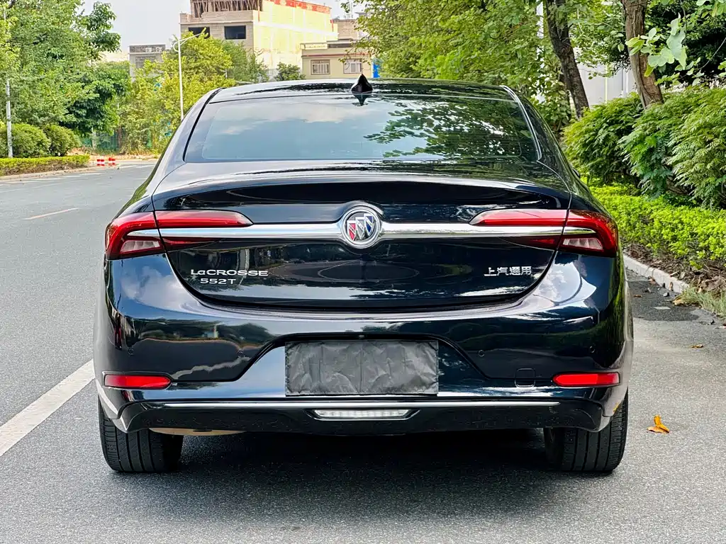 Buick LaCrosse — фото 5