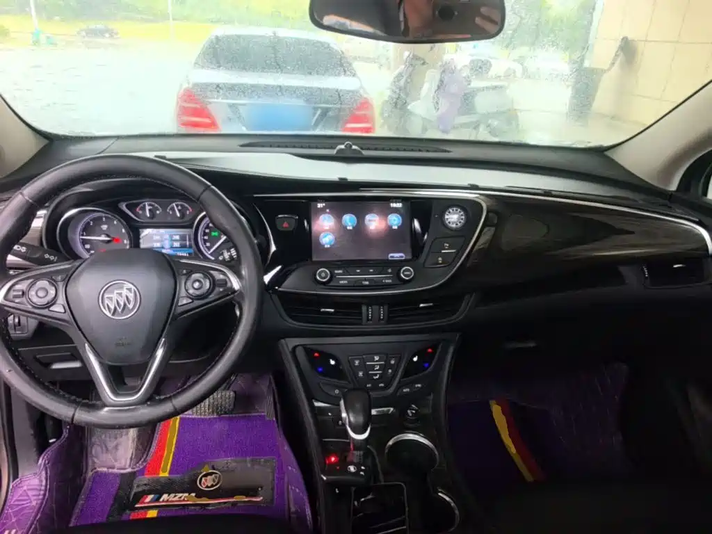 Buick Envision Plus — фото 10