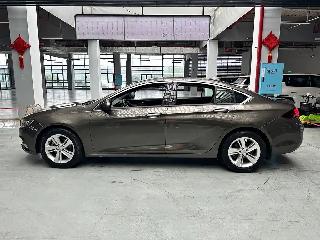 Buick Regal — фото 7