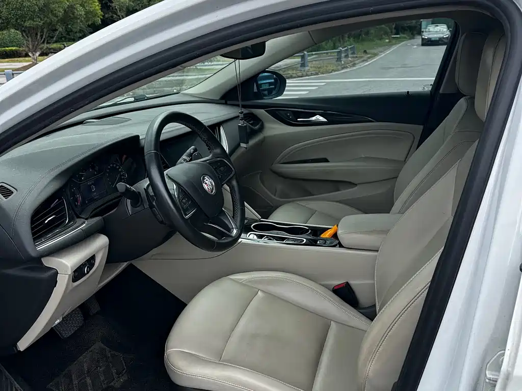 Buick Regal — фото 7