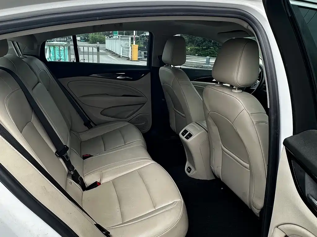 Buick Regal — фото 10
