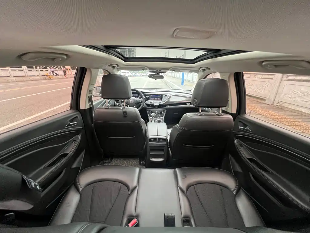 Buick Envision Plus — фото 7