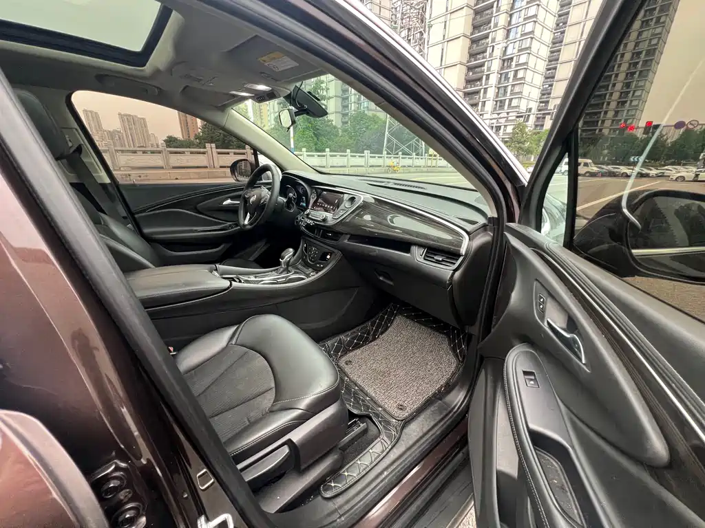 Buick Envision Plus — фото 9