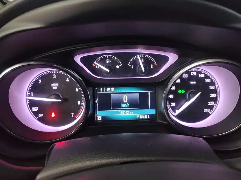 Buick Envision Plus — фото 14