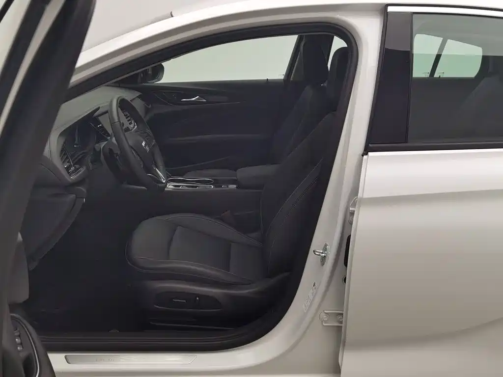 Buick Regal — фото 10