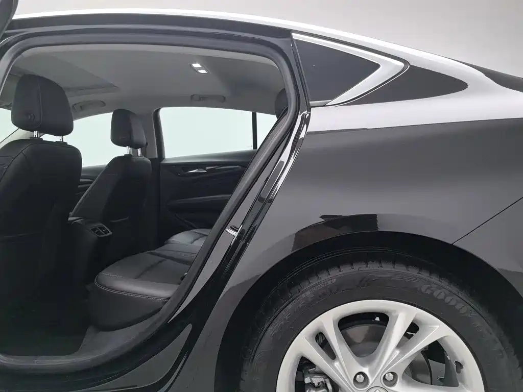 Buick Regal — фото 15