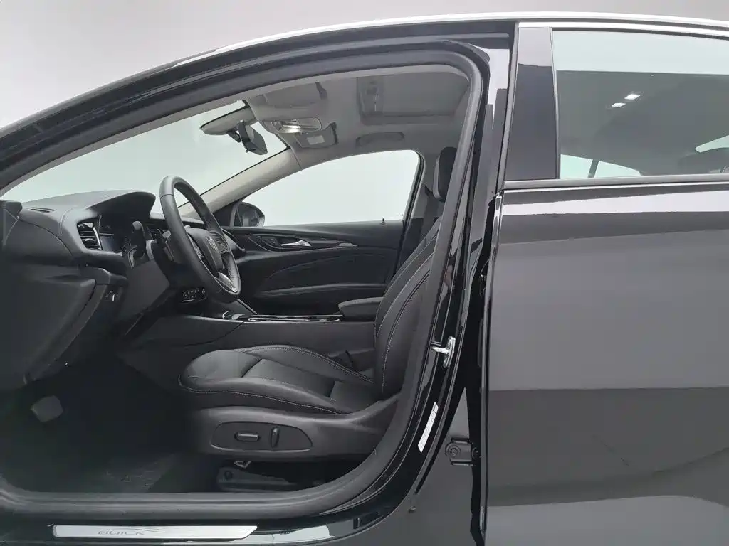 Buick Regal — фото 10