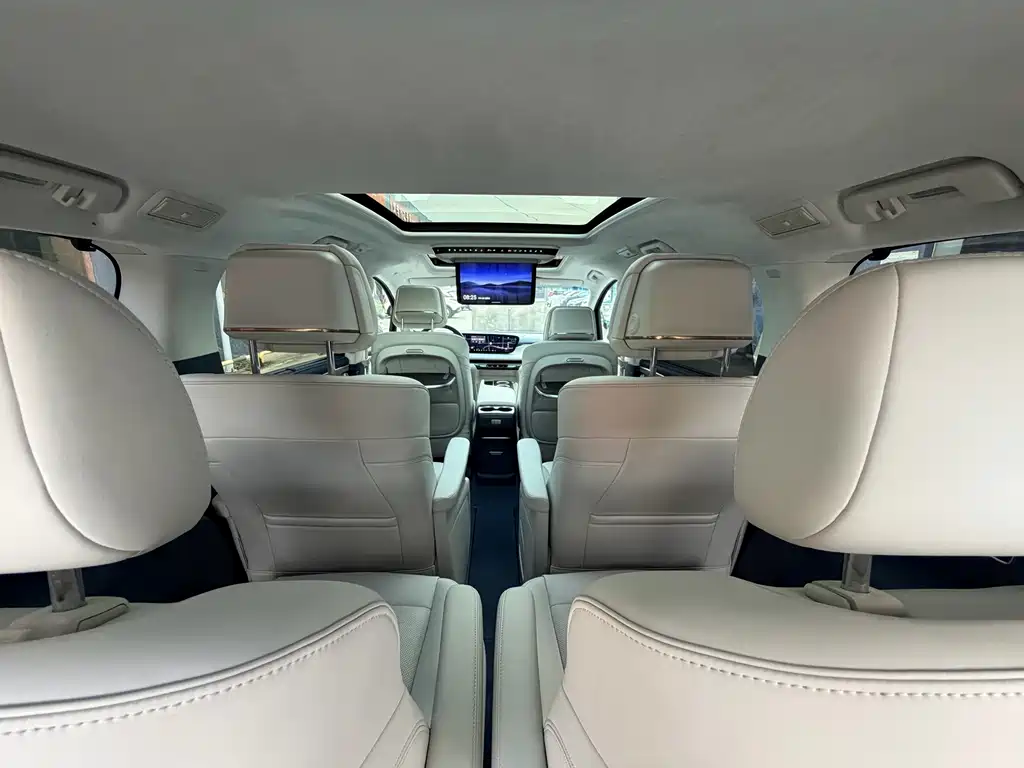 Buick GL8 Hybrid — фото 40