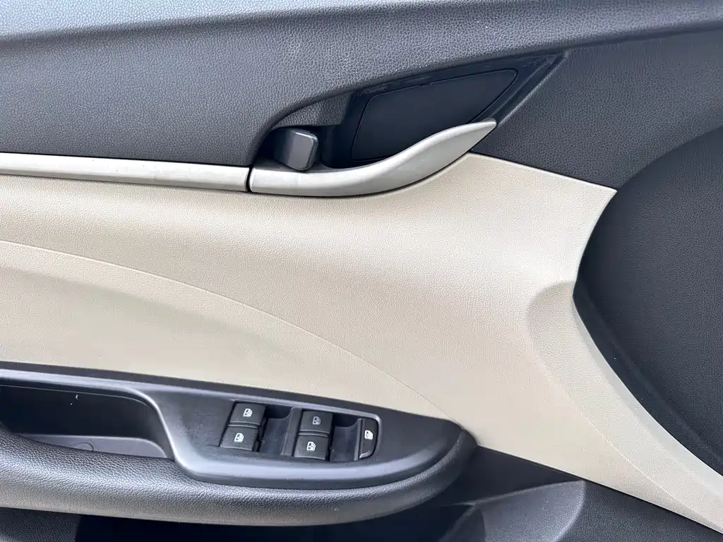 Buick Excelle — фото 10