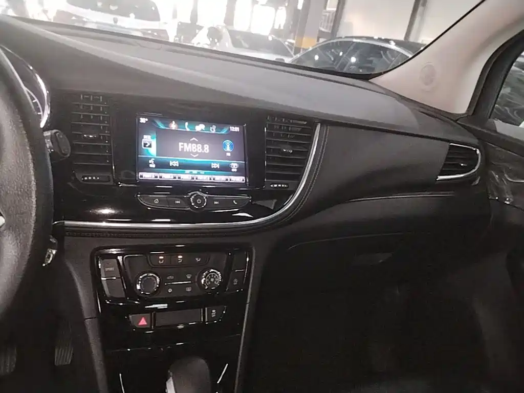 Buick Encore — фото 13