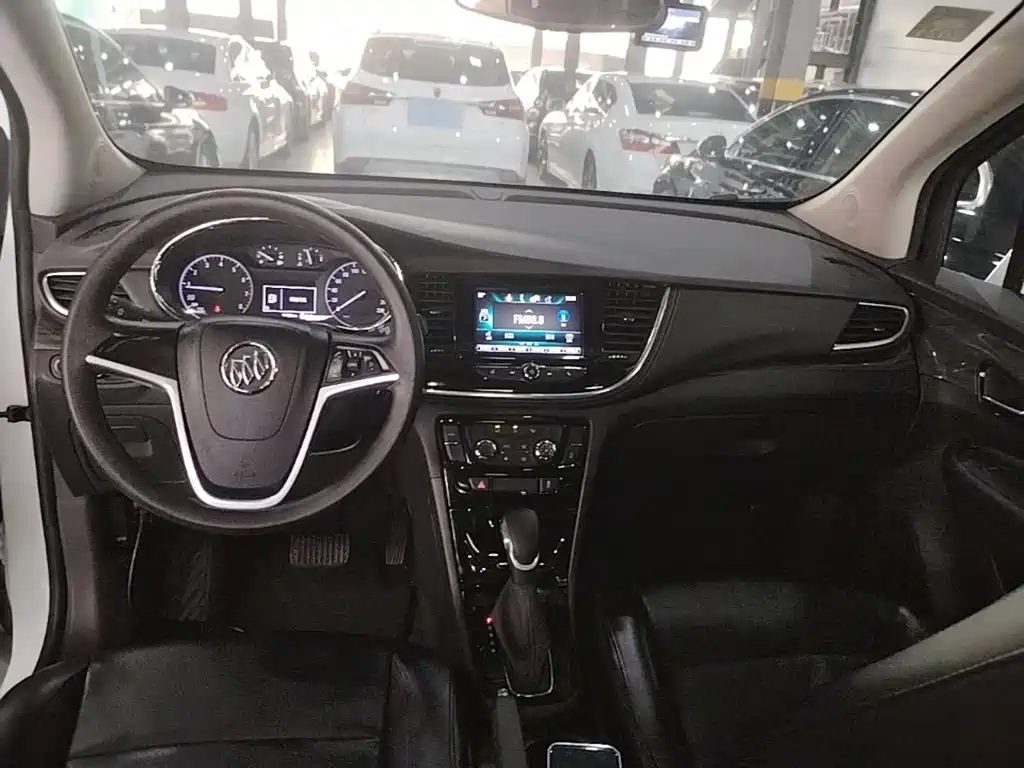 Buick Encore — фото 10